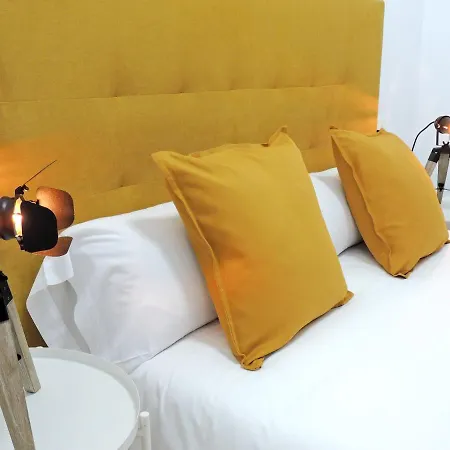 Casa Aurea-apartamento Zona Antigua,parking Y Wifi By Delabra 奥维耶多
